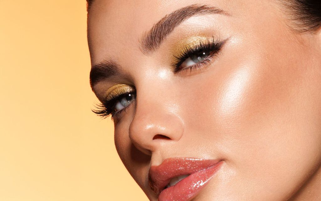 Shine Bright Fluid All Over Highligher - PUPA Milano